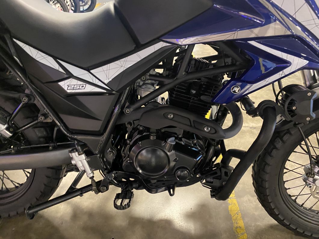 Moto Motomel Skua 250 adventure usado 2022 con 5637km DT